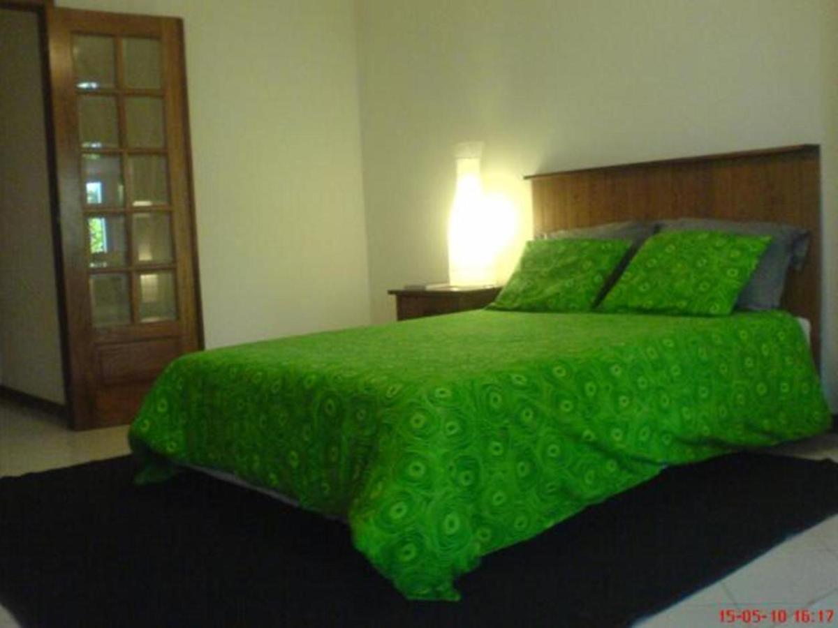 Apartment With Private Garden Porto Room photo